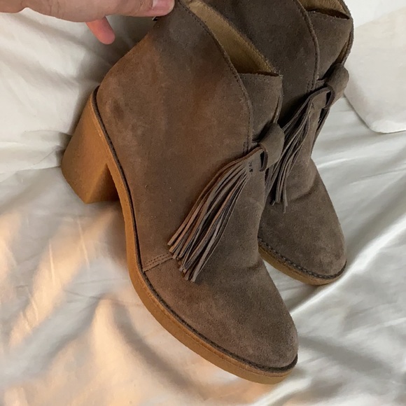 NWOT Ugg ankle boots corrine - Picture 2 of 3